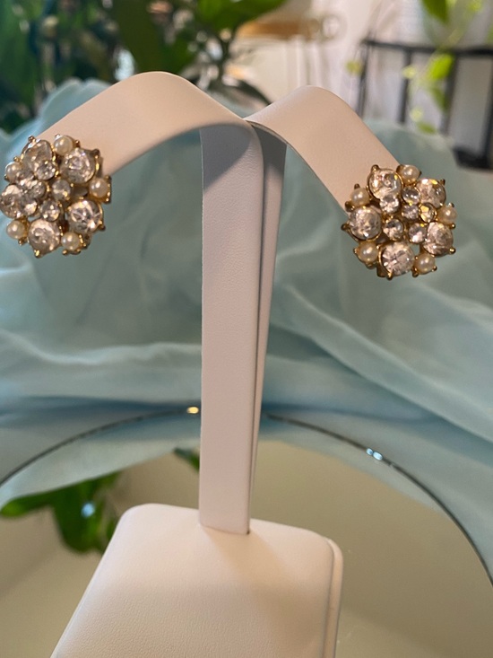Jewelry - FASHION RHINESTONE CLIP ON EARRINGS